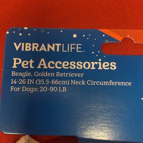 Pet bandanna NIP “ Merry and Bright cream and gold M/L 14-26” neck 20-90 lbs - Picture 2 of 6
